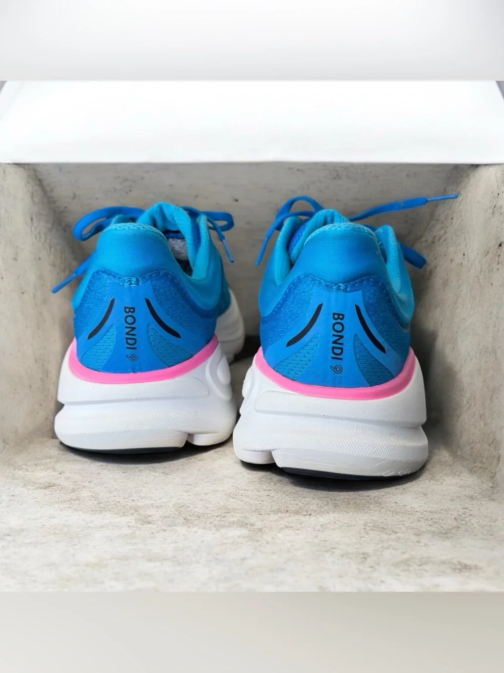 Hoka Bondi 9